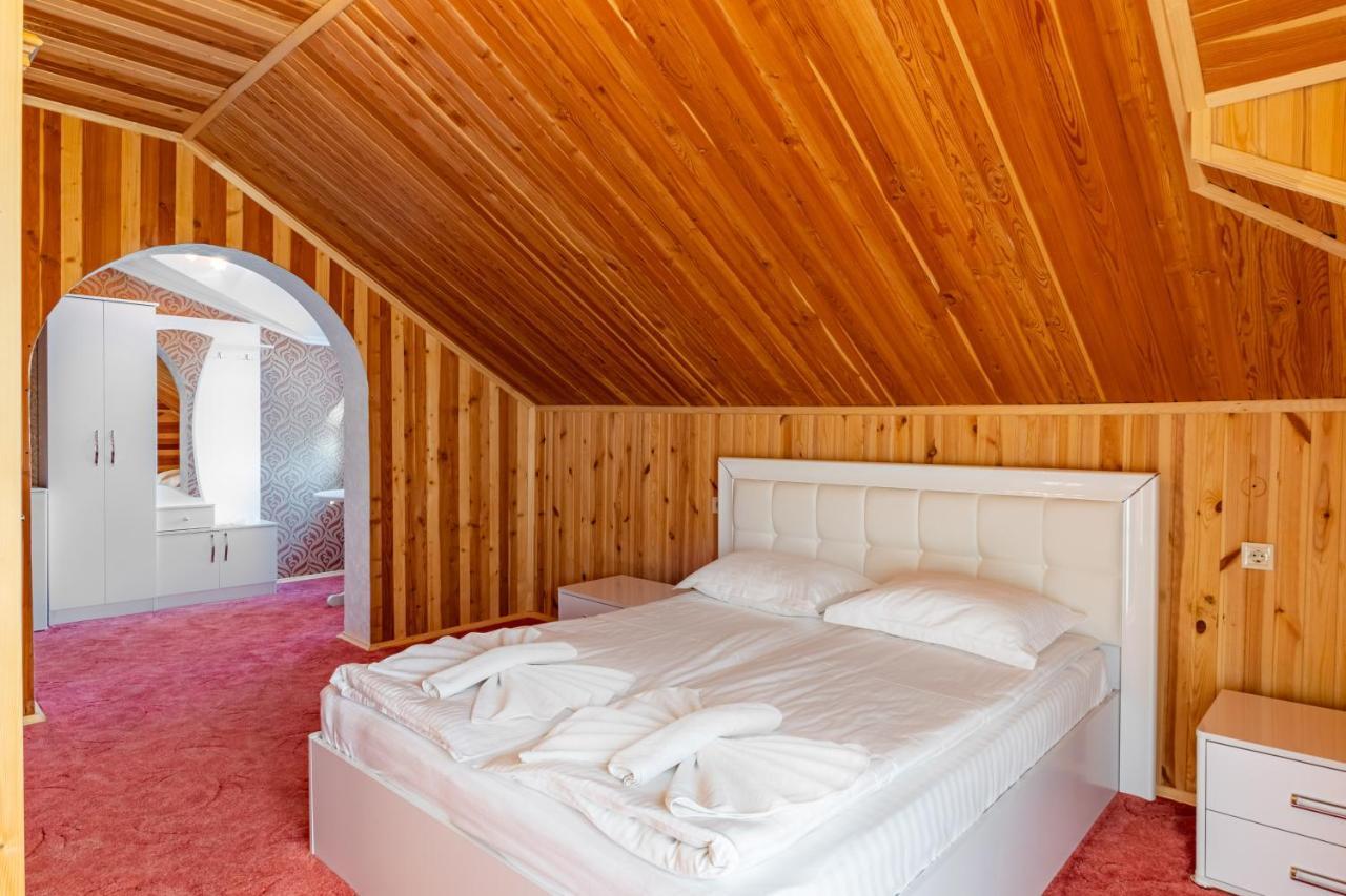 Zeleniy Bir Hotell Bukovel Eksteriør bilde