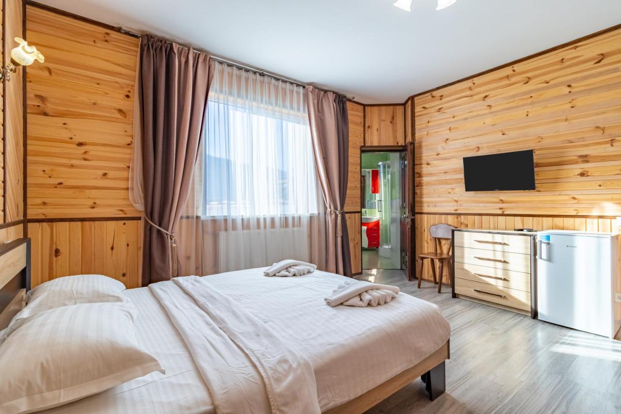 Zeleniy Bir Hotell Bukovel Eksteriør bilde